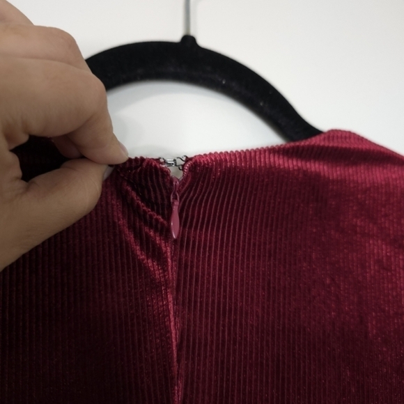 ASTR the Label Lanita Velvet Dress, Surplice Front, Faux Knot Waist, Merlot, M - Picture 7 of 16
